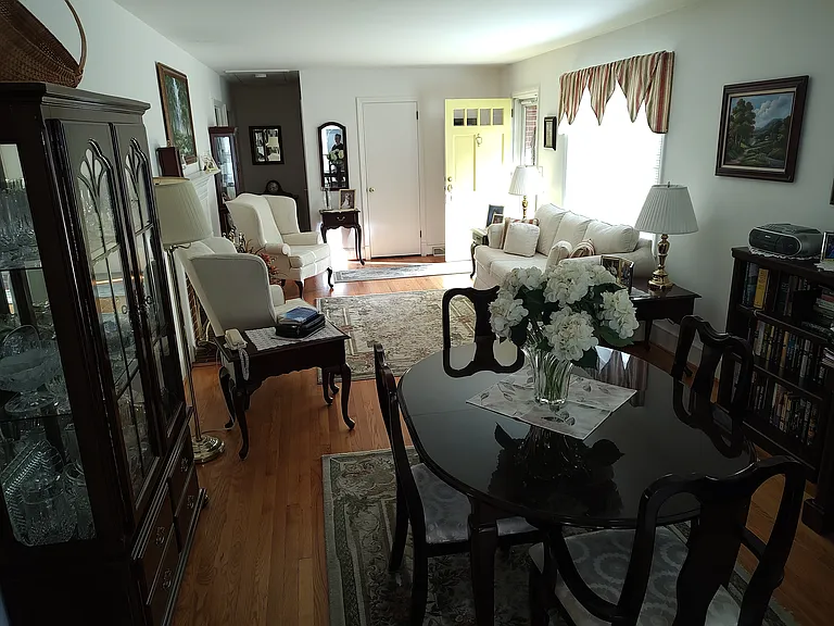 729 Grove Ave — Photo 8