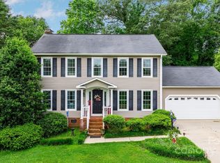 880 37th Ave NE, Hickory, NC 28601