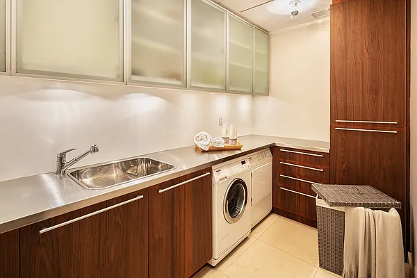 Rented by Compass | media 53