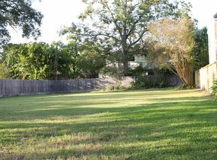 5002 Holt St, Bellaire, TX 77401