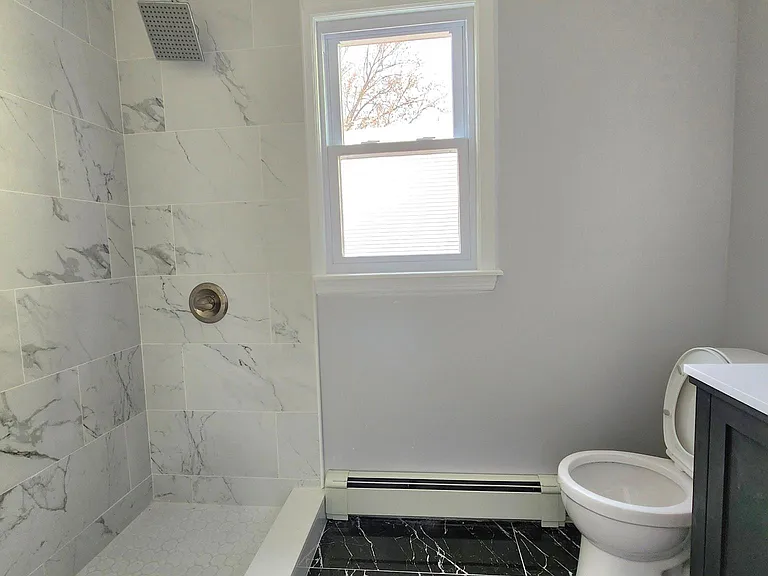 147 McAdoo Ave #1 — Photo 4