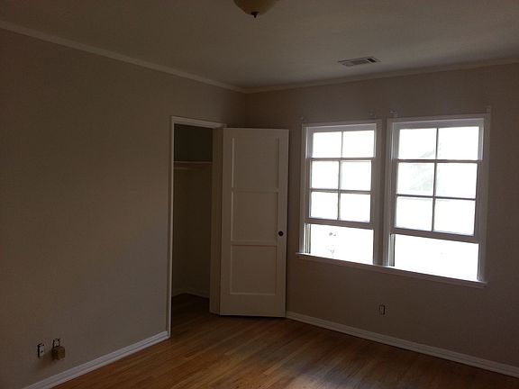 4th image of 323 N Orange Grove Ave