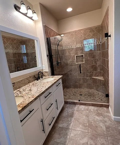 2413 Las Palomas Loop — Photo 8