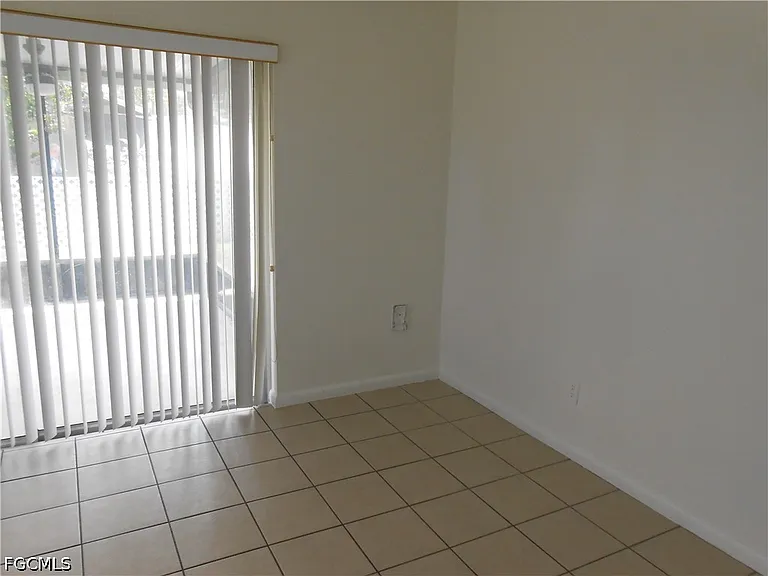 404 Joel Blvd — Photo 12