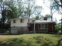 1st image of 608 Sumner Ave