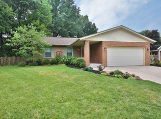 896 Windbourne Ct, Columbus, OH 43230
