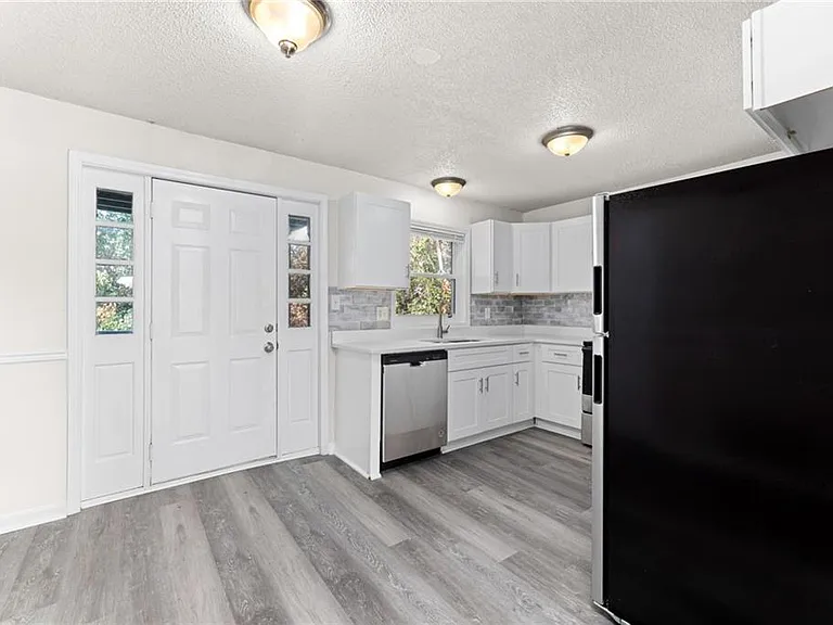 121 Mark Twain Cir — Photo 9