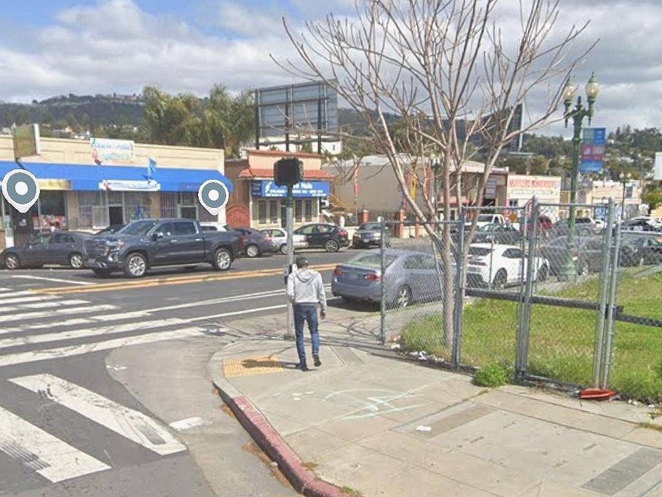 2nd image of 2742 W Havenscourt Blvd