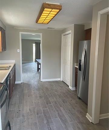 5th image of 2500 Caswell Ln