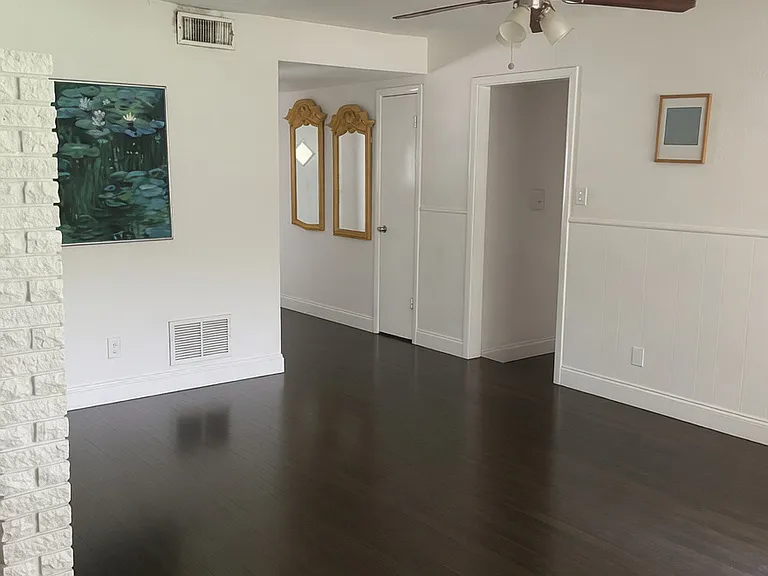 4904 Odessa Ave — Photo 11