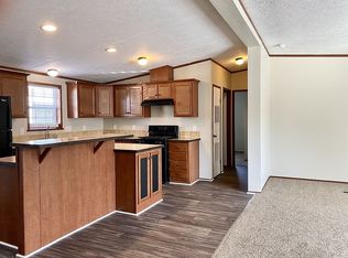 33300 Daffodil Ct, Lenox, MI 48048