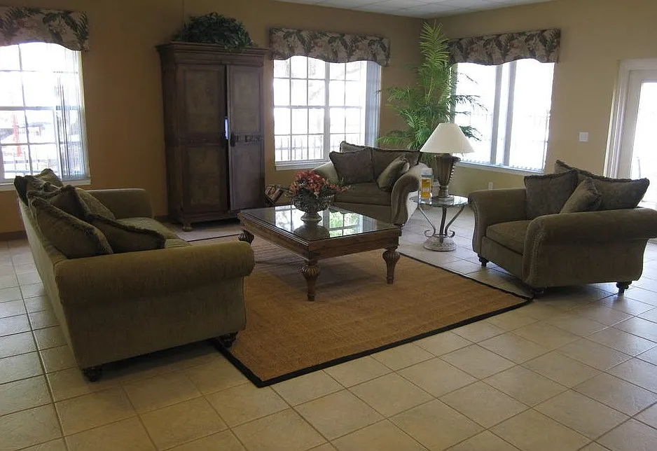 2 bed, 800 sqft, $1,300 — Photo 3