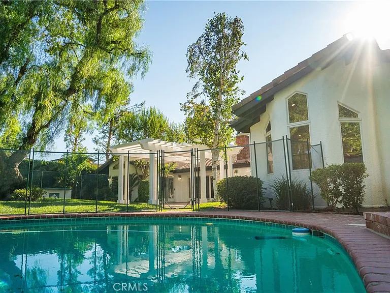 5054 Encino Ave — Photo 15
