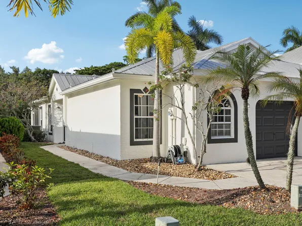 10709 Pelican Dr, Wellington, FL 33414