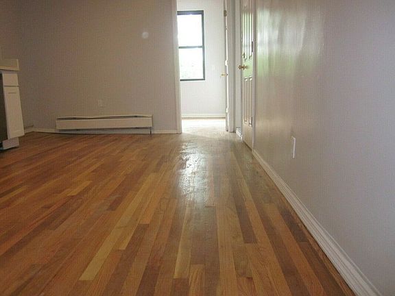 4th image of 434 Lafayette Ave #3F