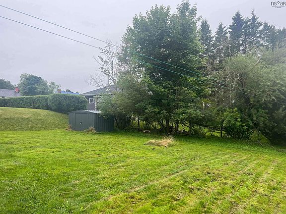 2nd image of 274 Pleasant St