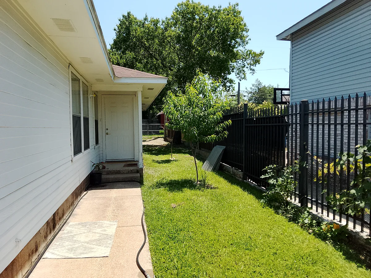 Building Photo - Townsend Dr