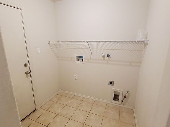 5th image of 751 Purple Aster Ave SW
