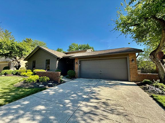 2nd image of 457 Peale Ct