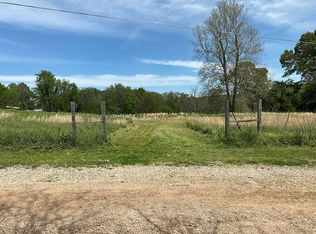 Peach St, Marshall, AR 72650