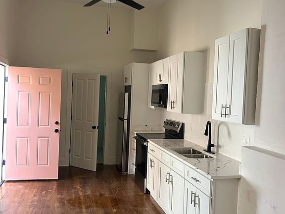 5th image of 1015 N Galvez St