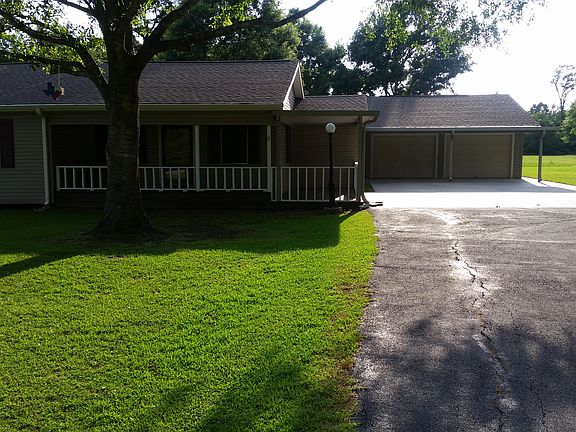 detached garage w/workshop