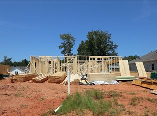1947 Long Leaf Ln, Opelika, AL 36801
