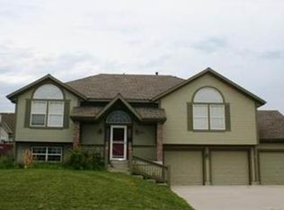 4411 SW Georgetown Cir, Lees Summit, MO 64082