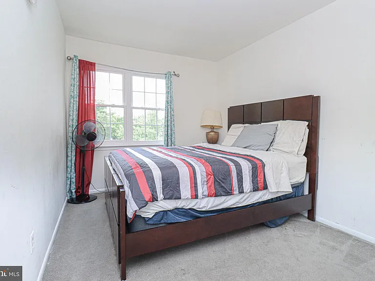2426 Vineyard Ln — Photo 21