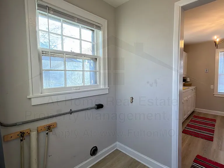 709 N 7th St — Photo 18