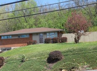 939 Forsythe Rd, Carnegie, PA 15106