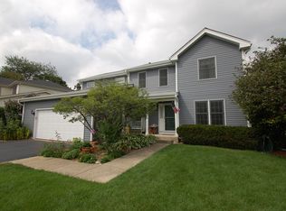 2808 Weld Rd, Elgin, IL 60124