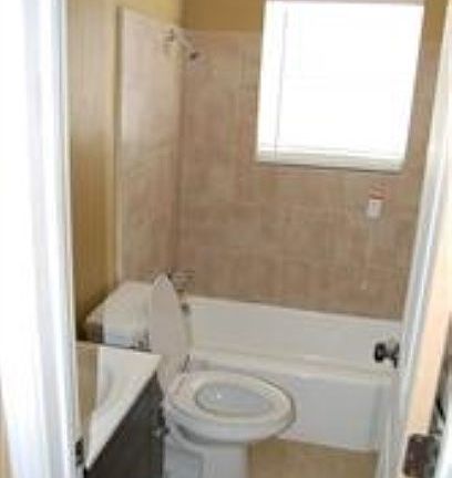 4th image of 4215 Holloway Dr