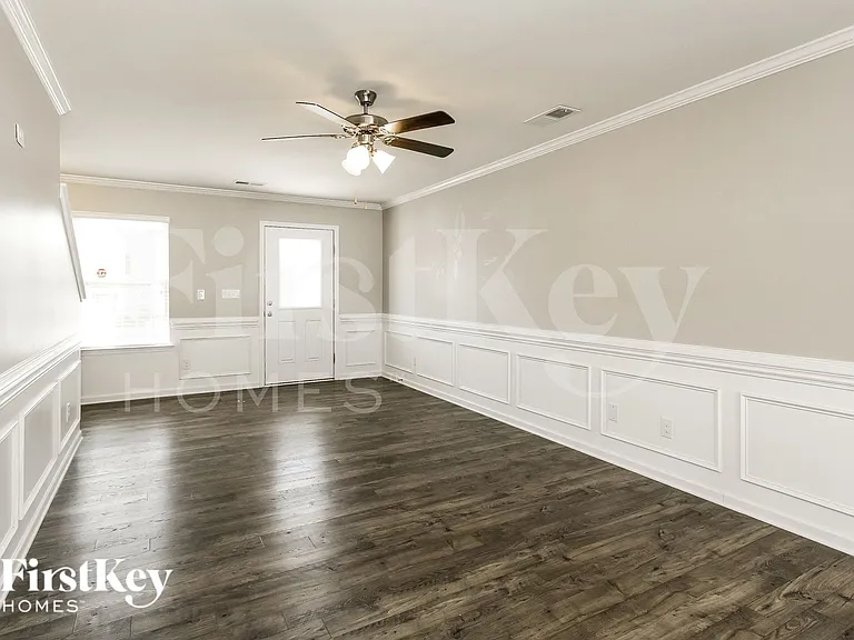 9825 Pollie Little Ln — Photo 4