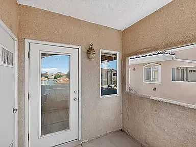 1 bed, 828 sqft, $1,600 — Photo 3