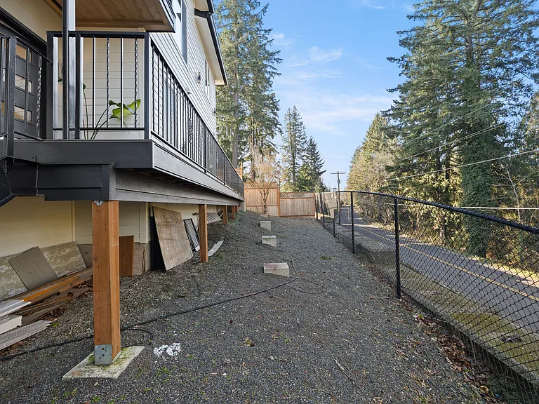 17051 SE Manley St — Photo 41