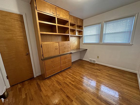 3rd image of 1010 Red Mill Dr