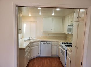 2034 E Blackwood Ln, Anaheim, CA 92806