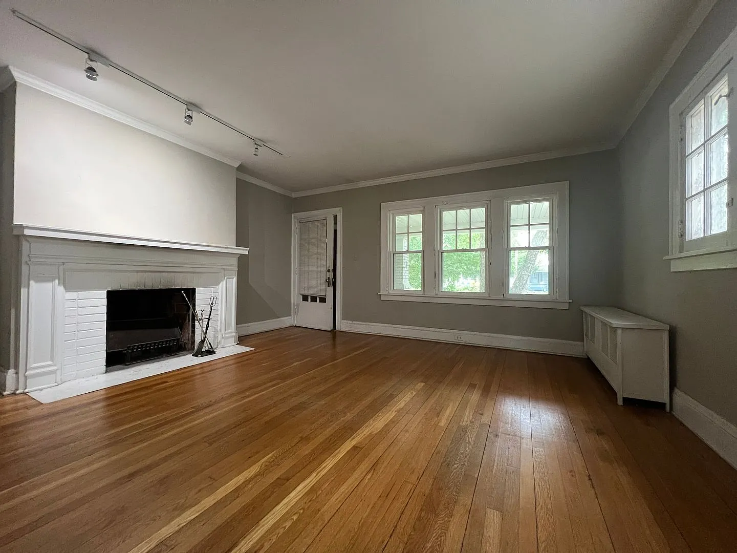 3079 - 3081 Meadowbrook Blvd — Photo 4