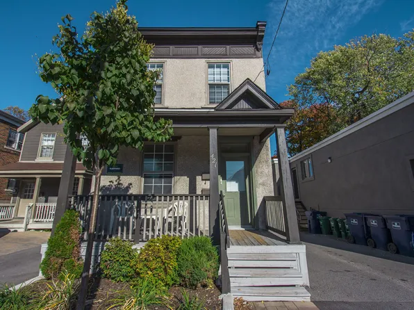 421 Bronson Ave #2, Ottawa, ON K1R 6J5