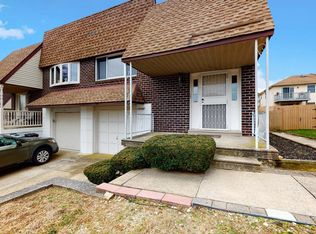 15137 Kallaste Dr, Philadelphia, PA 19116