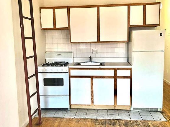 5th image of 192 Orchard St #7F