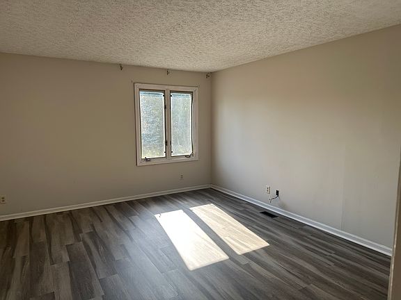 5th image of 7698 Scofield Ct
