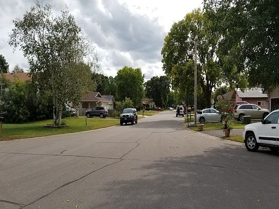 5th image of 8233 Hampshire Ct N