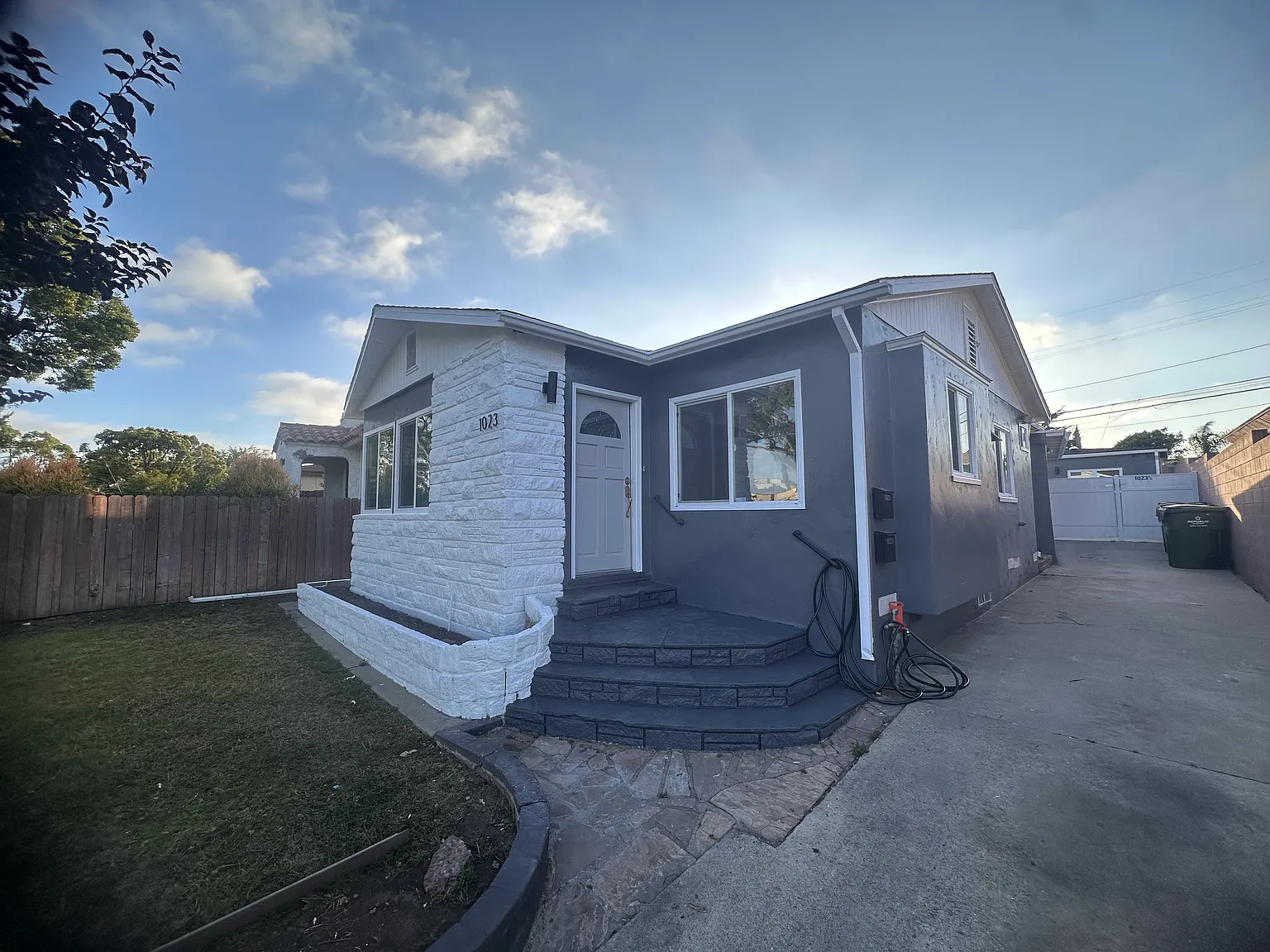 E 67th St, Inglewood — Photo 3