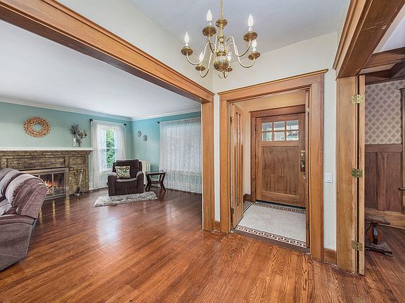 5th image of 2414 S Westnedge Ave
