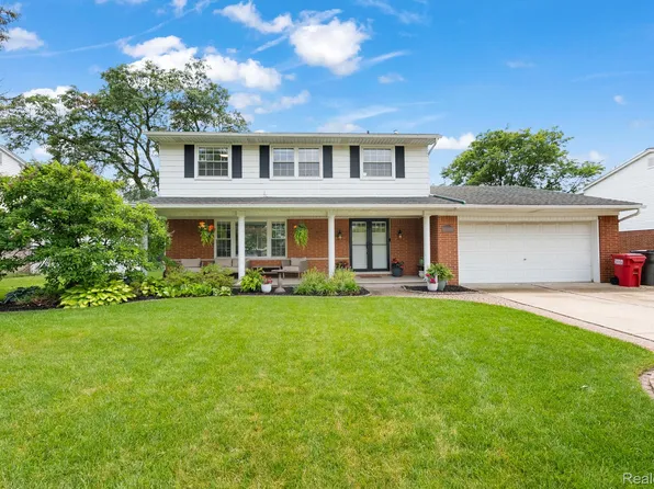 16368 Festian Dr, Clinton Township, MI 48035