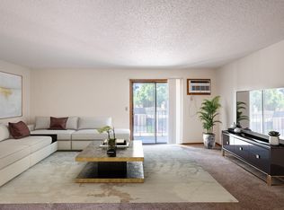 Kentwood Manor, Fargo, ND 58103
