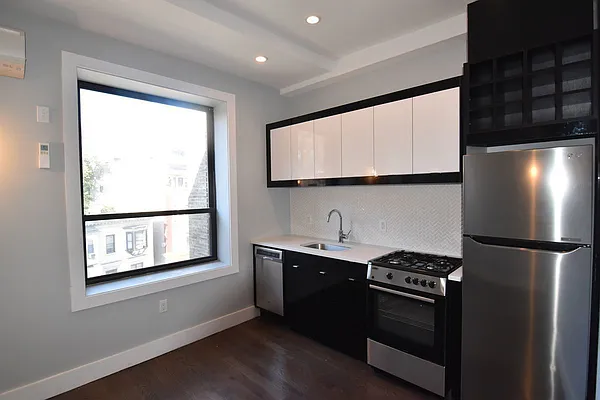 Rented by Zuz Realty | media 4