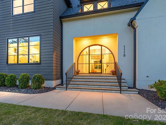 3rd image of 1118 Jefferson Dr